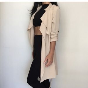In search for ItsElaine, nude duster